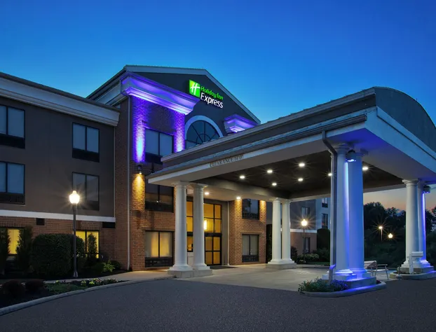 Holiday Inn Express & Suites Kent - University Area by IHG hotel detail image 1