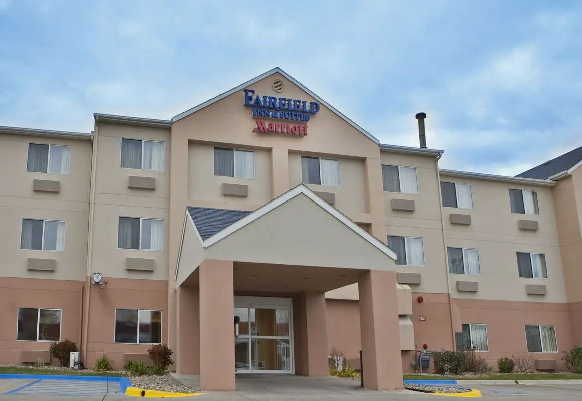 Country Inn & Suites by Radisson, Bismarck-Mandan hotel hero