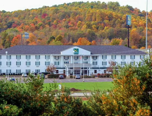 Quality Inn & Suites Bellville - Mansfield hotel detail image 2