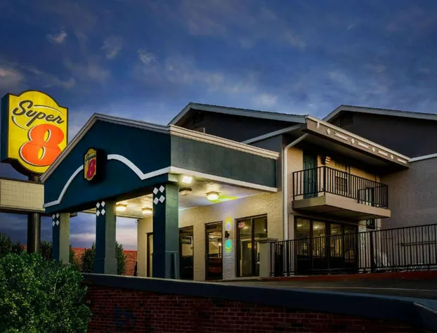 Super 8 by Wyndham Tulsa/Arpt/St Fairgrounds hotel detail image 1