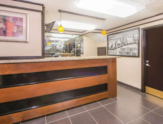 Super 8 by Wyndham Tulsa/Arpt/St Fairgrounds hotel detail image 4