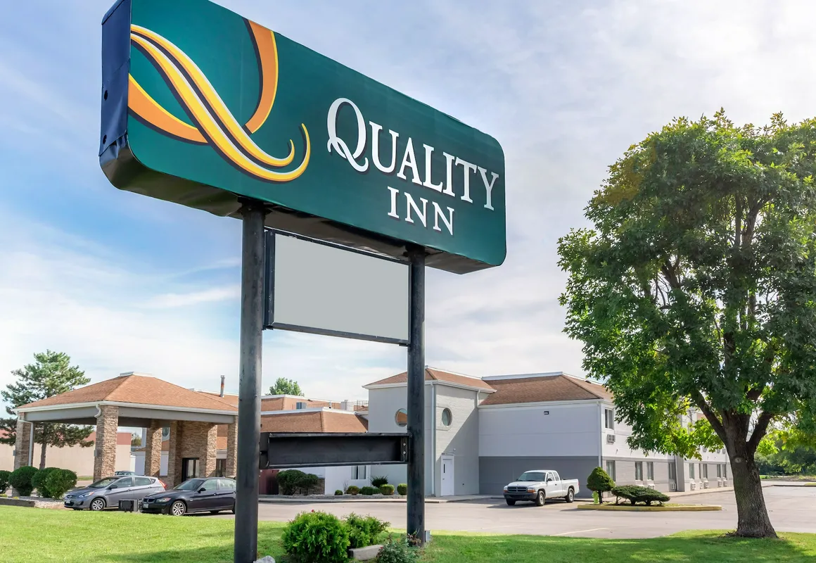 Quality Inn hotel hero