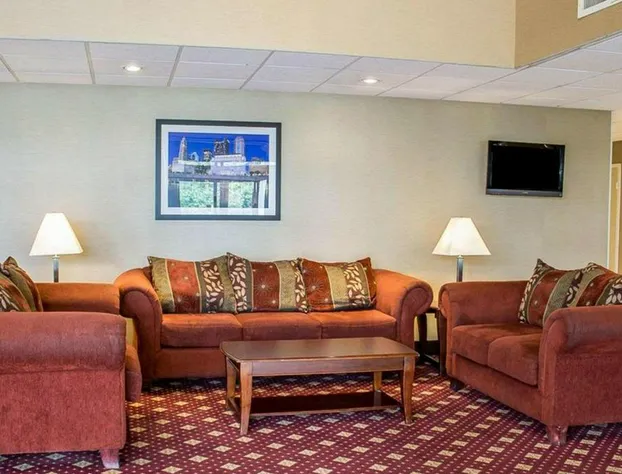 Howard Johnson by Wyndham Columbus State Fairgrounds I-71 hotel detail image 2