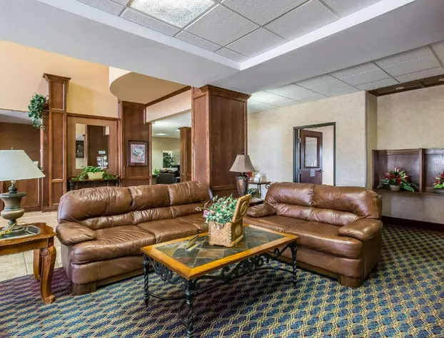 Quality Inn & Suites hotel detail image 1