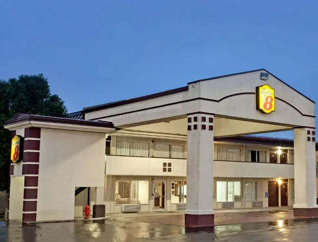 Super 8 by Wyndham Oklahoma/Frontier City hotel detail image 2