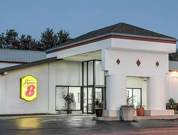 Super 8 by Wyndham Cleveland hotel detail image 3