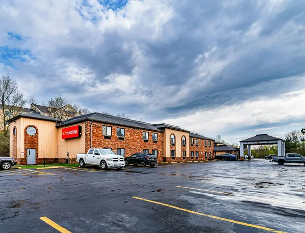 Econo Lodge Cleveland Southeast - Kent hotel detail image 3