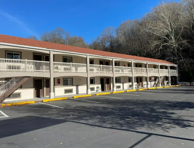 Econo Lodge Jefferson Hills Hwy 51 hotel detail image 2