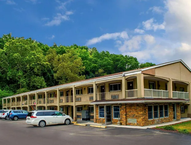 Econo Lodge Jefferson Hills Hwy 51 hotel detail image 3