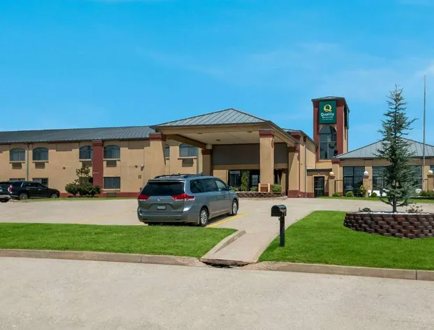 Quality Inn & Suites Oklahoma City North hotel detail image 1