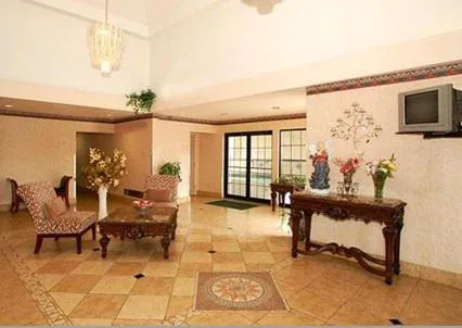 Quality Inn & Suites Oklahoma City North hotel detail image 3