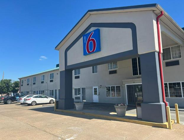 Motel 6 Tulsa, OK - Airport hotel detail image 4