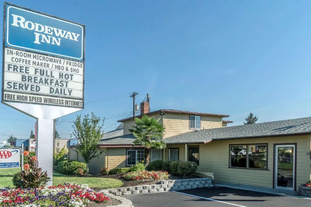 Rodeway Inn Medford South I-5 hotel hero