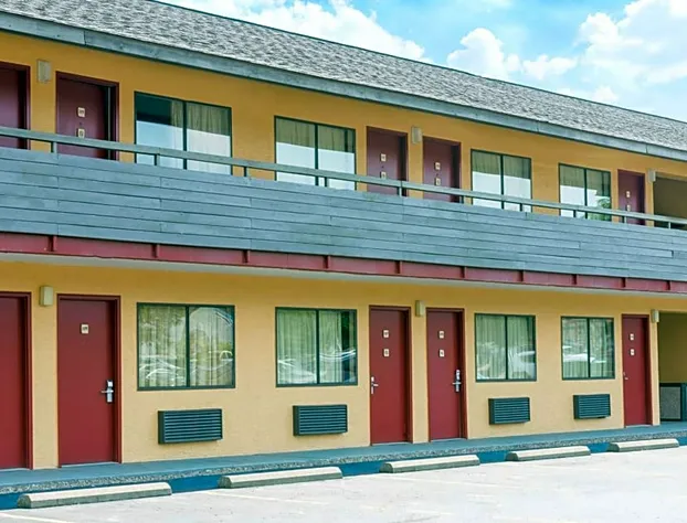 Days Inn by Wyndham Pittsburgh-Harmarville hotel detail image 2