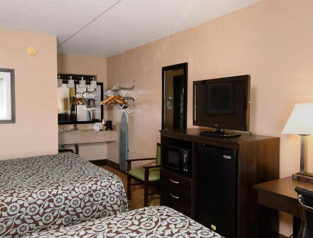 Days Inn by Wyndham Pittsburgh-Harmarville hotel detail image 3