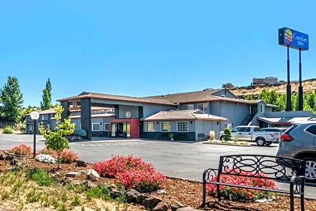 Comfort Inn Columbia Gorge hotel hero