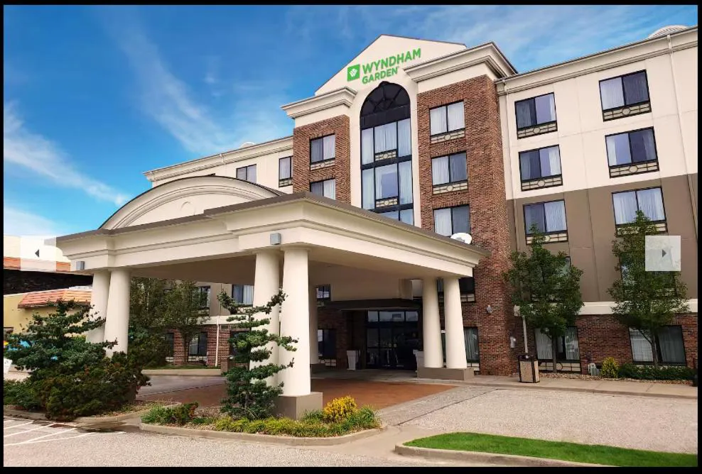 Wyndham Garden Erie hotel hero