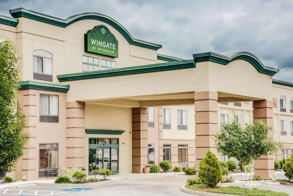 Wingate by Wyndham - York hotel hero