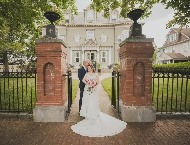 Edgewood Manor hotel detail image 1