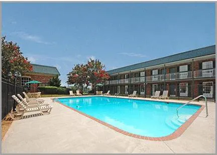 Greenville Inn and Suites hotel hero
