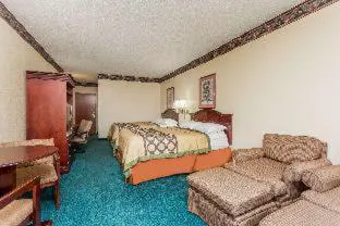 Super 8 by Wyndham Piedmont Greenville Area hotel detail image 1