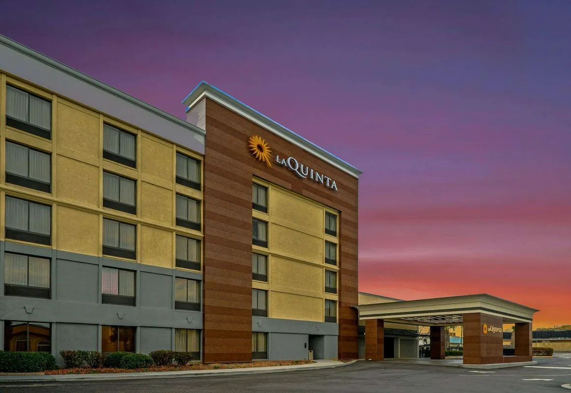 La Quinta Inn by Wyndham Columbia SE / Fort Jackson hotel hero