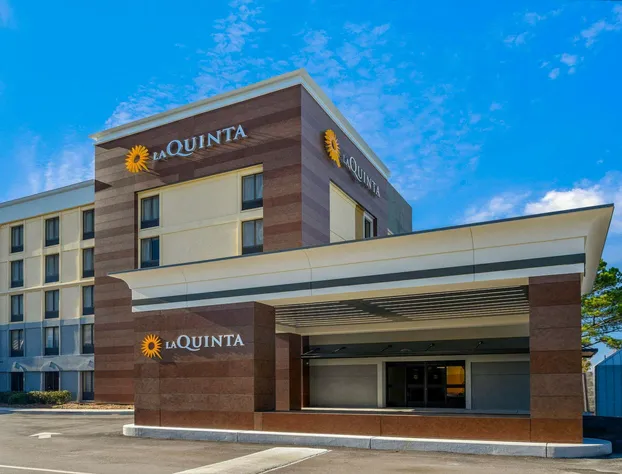 La Quinta Inn by Wyndham Columbia SE / Fort Jackson hotel detail image 1