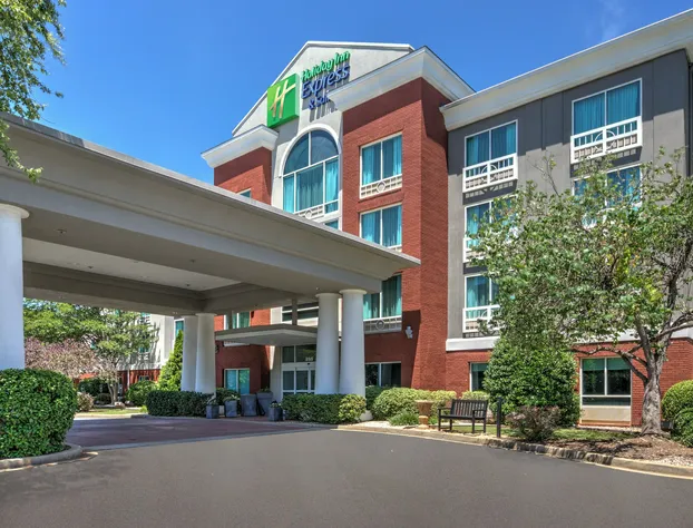Holiday Inn Express I-26 & Us 29 At Westgate Mall by IHG hotel detail image 2
