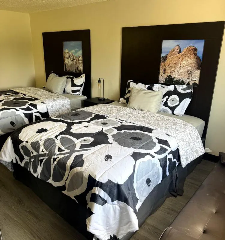 The Suite Inn hotel hero