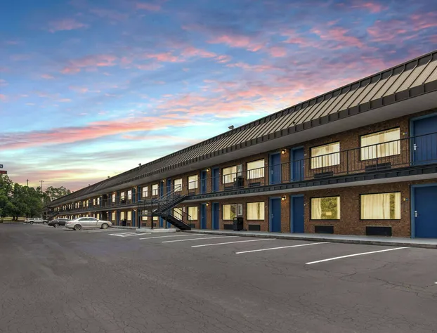 Days Inn by Wyndham St George hotel detail image 1