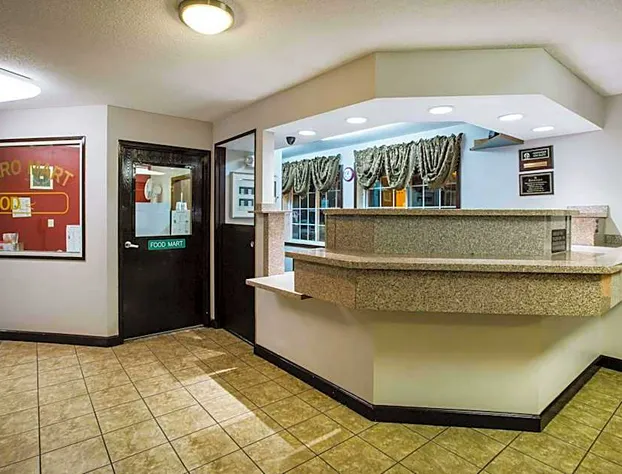 Ramada by Wyndham Sioux Falls hotel detail image 1