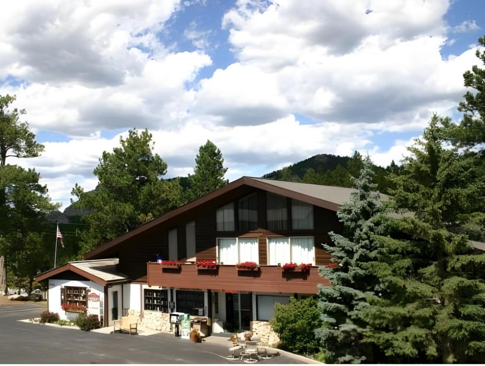 Bavarian Inn Black Hills hotel hero