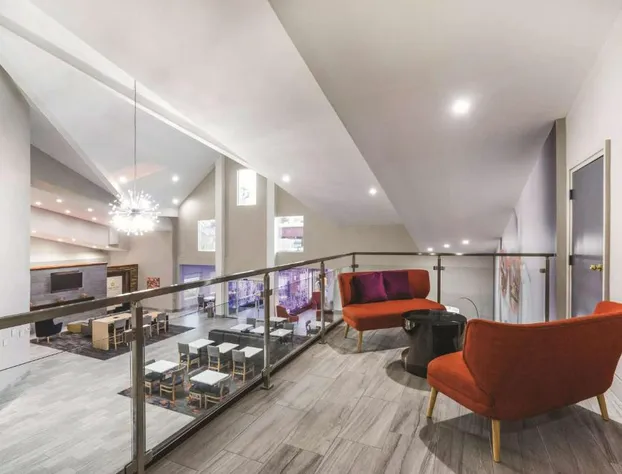 La Quinta Inn & Suites by Wyndham Chattanooga-Hamilton Place hotel detail image 3