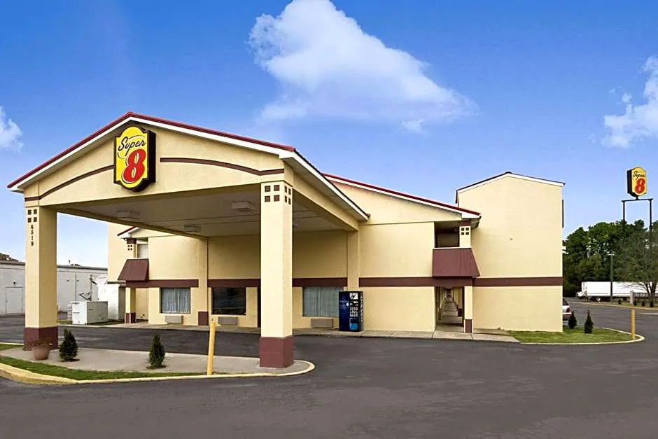 Super 8 by Wyndham Chattanooga/East Ridge hotel hero