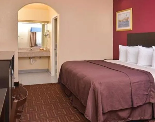 Americas Best Value Inn Baytown hotel detail image 3