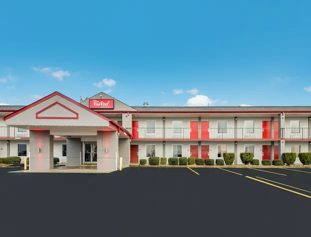 Red Roof Inn & Suites Jackson, TN hotel detail image 4