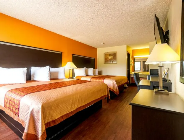 Regency Inn & Suites By OYO Bay City TX hotel detail image 1