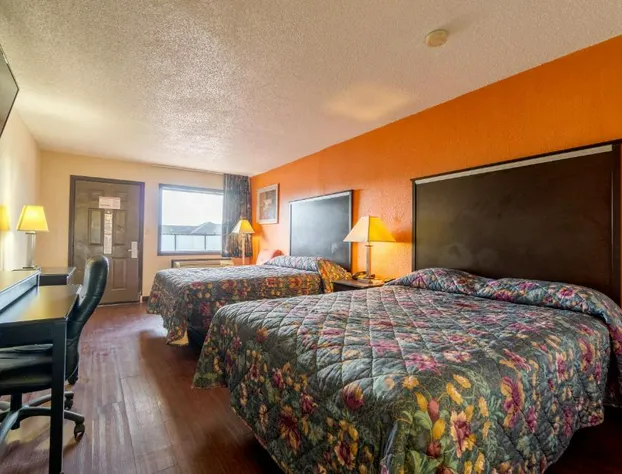 Regency Inn & Suites By OYO Bay City TX hotel detail image 2