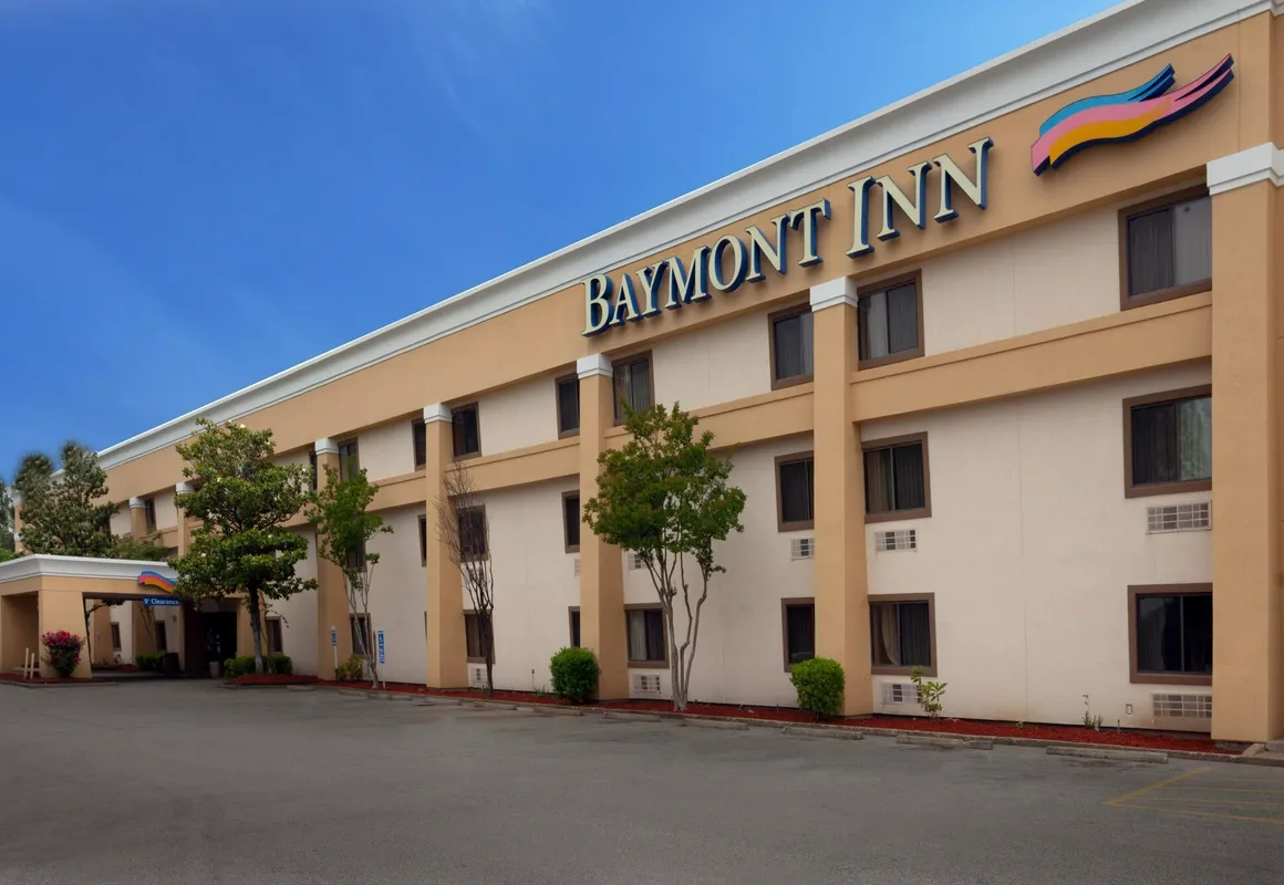 Baymont by Wyndham Memphis East hotel hero