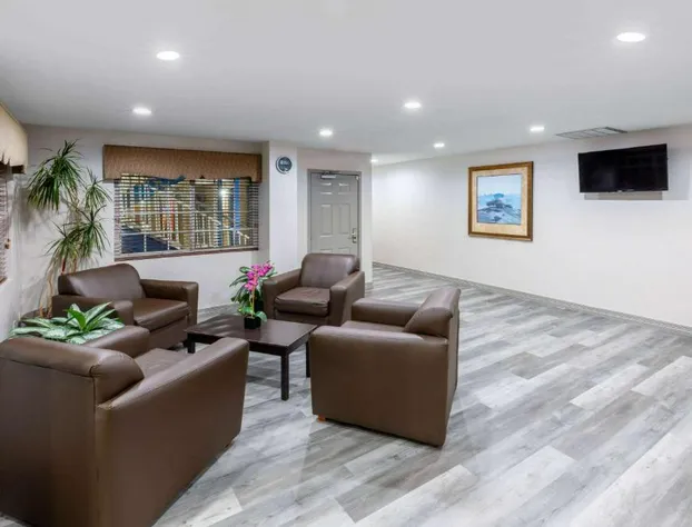 Days Inn by Wyndham Baytown Garth Road I10 East hotel detail image 4