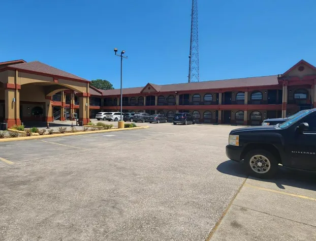 Scottish Inn & Suites hotel detail image 2