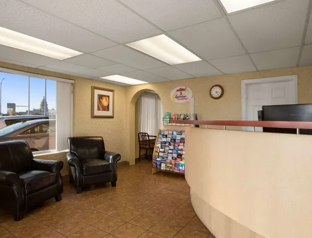 Super 8 by Wyndham Austin Downtown/Capitol Area hotel detail image 1