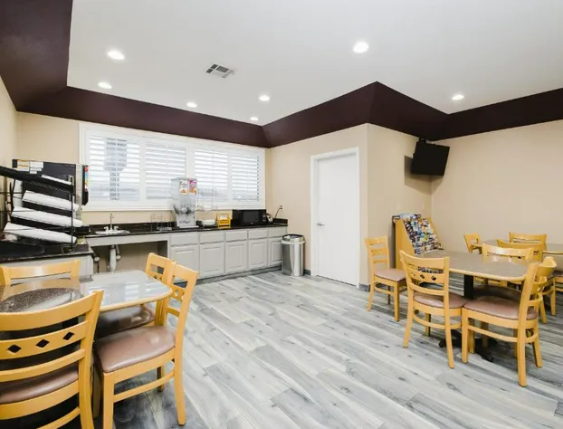 Sapphire Inn & Suites hotel detail image 1