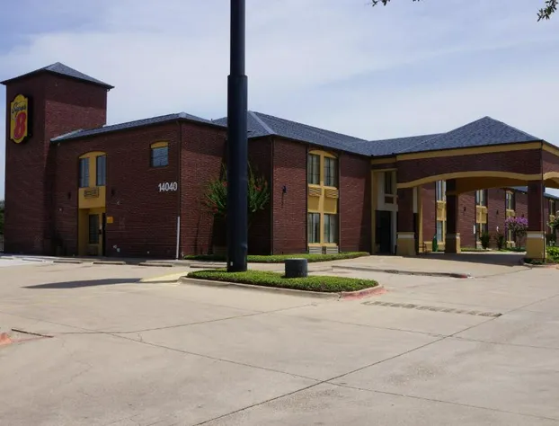 Super 8 by Wyndham Farmers Branch/North Dallas hotel detail image 1