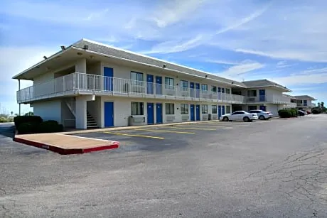 Motel 6 Galveston, TX hotel detail image 2