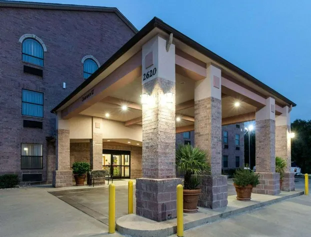 Quality Inn Buffalo hotel detail image 4