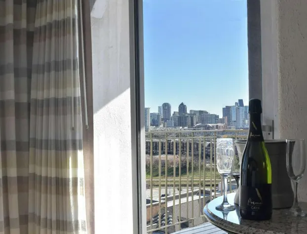 DoubleTree by Hilton Dallas - Market Center hotel detail image 3