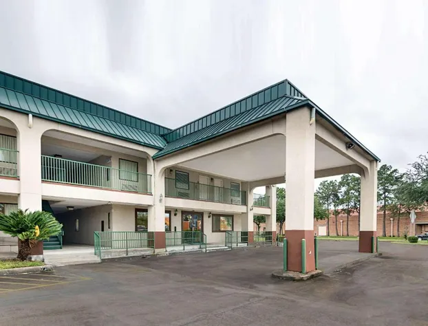 Rodeway Inn & Suites Highway 290 Northwest hotel detail image 2
