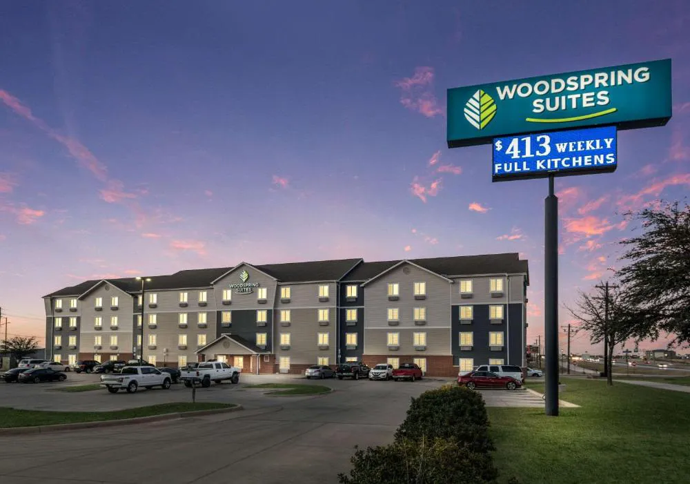 WoodSpring Suites Denton hotel hero