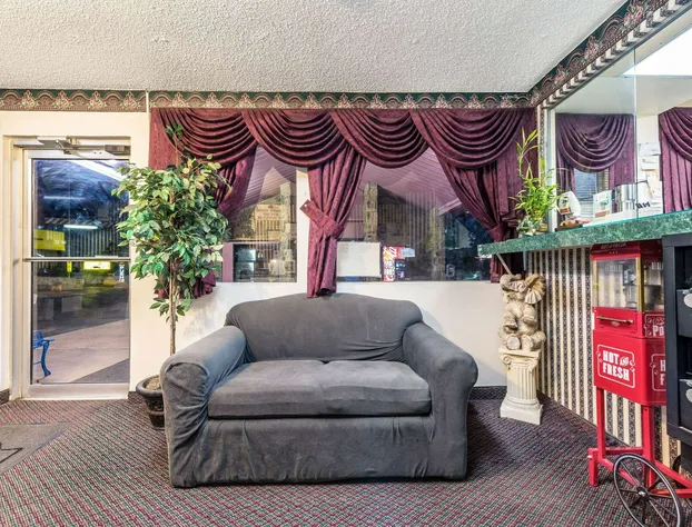 Super 8 by Wyndham Eastland hotel detail image 2